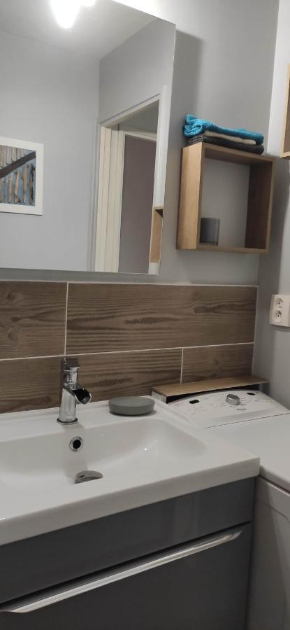 Appartement Lumineux Vue Mer Фрежюс Экстерьер фото